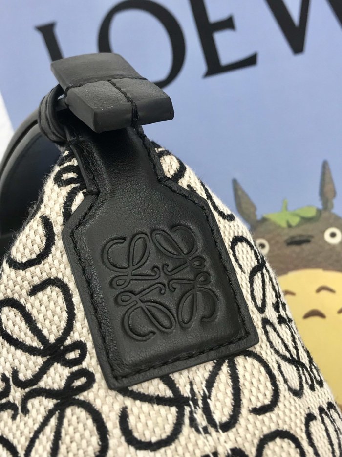 3色/ 21cm/ Loeweロエベバッグスーパーコピー10232