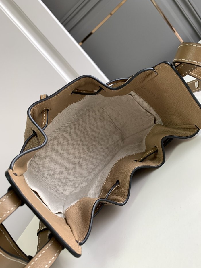 4色/ 19cm/ Loeweロエベバッグスーパーコピー061847