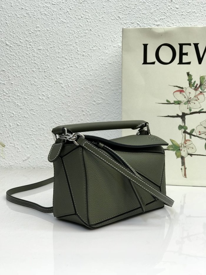 3色/ 18cm/ Loeweロエベバッグスーパーコピー10173