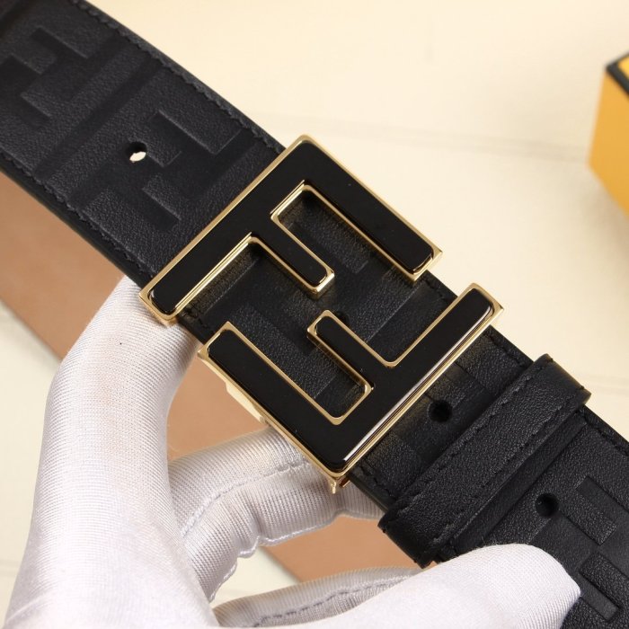 3色/ 4cm/ Fendiフェンディベルトスーパーコピー