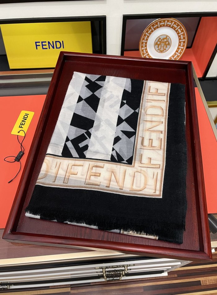 2色/ Fendiフェンディマフラースカーフスーパーコピー