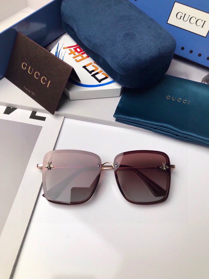 2色/ Gucciグッチサングラススーパーコピー