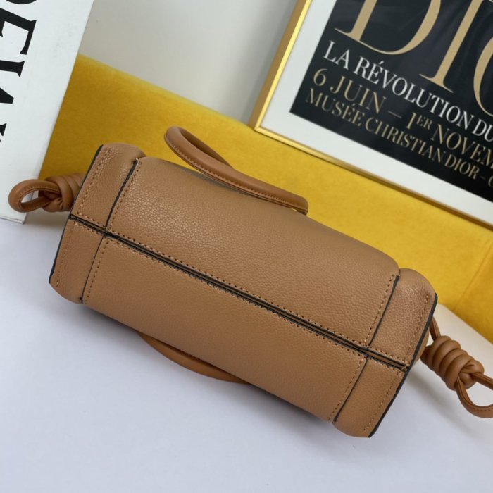 3色/ 29cm/ Loeweロエベバッグスーパーコピー3041