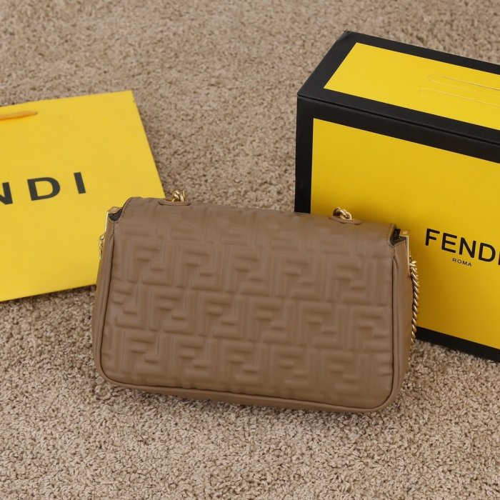 3色/ 24cm/ Fendiフェンディバッグスーパーコピー3304