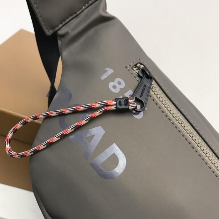 2色/ 31cm/ Burberryバーバリーバッグスーパーコピー80365551