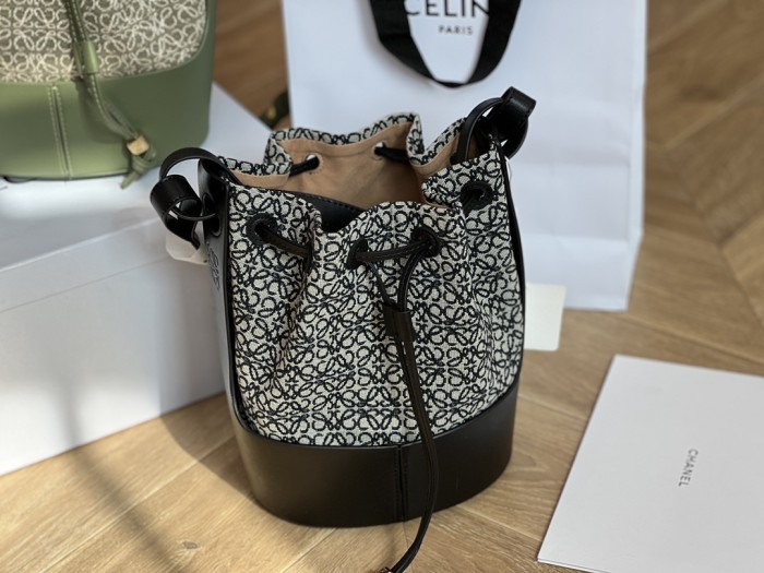 2色/ 25cm/ Loeweロエベバッグスーパーコピー