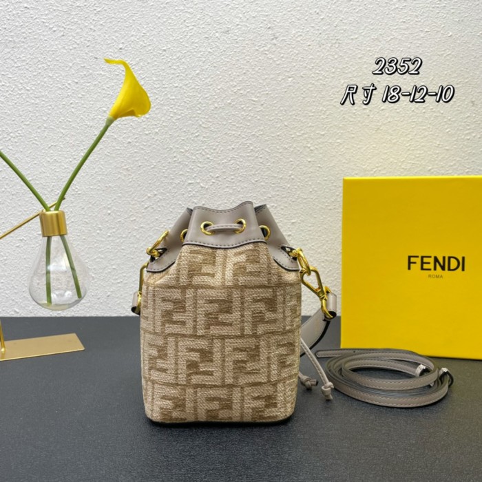 2色/ 18cm/ Fendiフェンディバッグスーパーコピー#2352