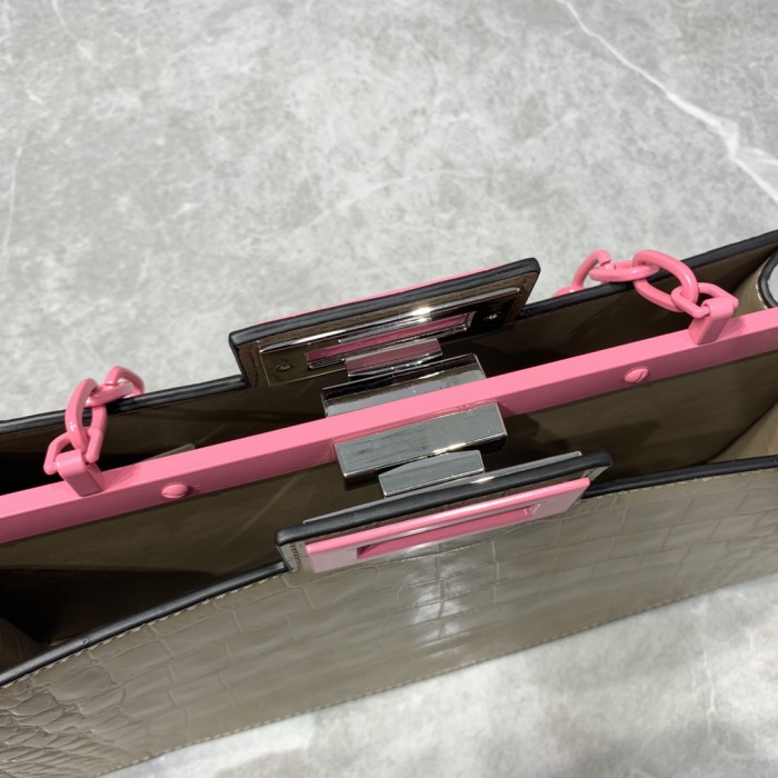 3色/ 20cm/ 30cm/ Fendiフェンディバッグスーパーコピー