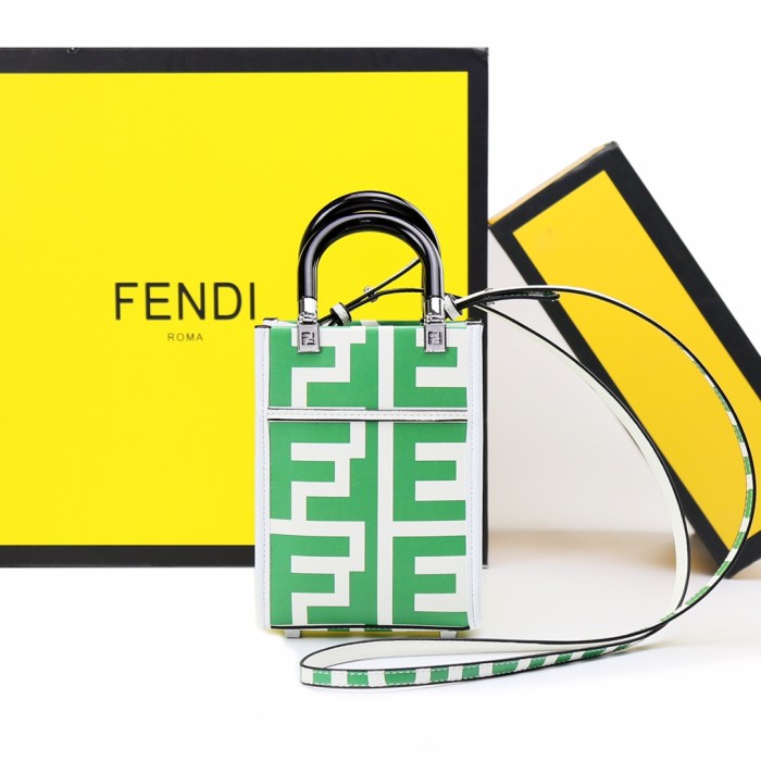 4色/ 18cm/ Fendiフェンディバッグスーパーコピー