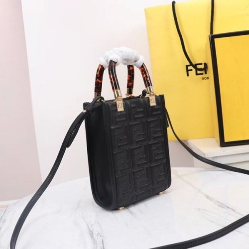 フェンディ Sunshine Shopper FF柄 レザーミニバッグ コピー fet50094