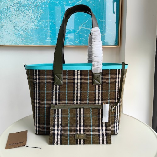 入手困難品！ バーバリー メンズ トートバッグ 偽物