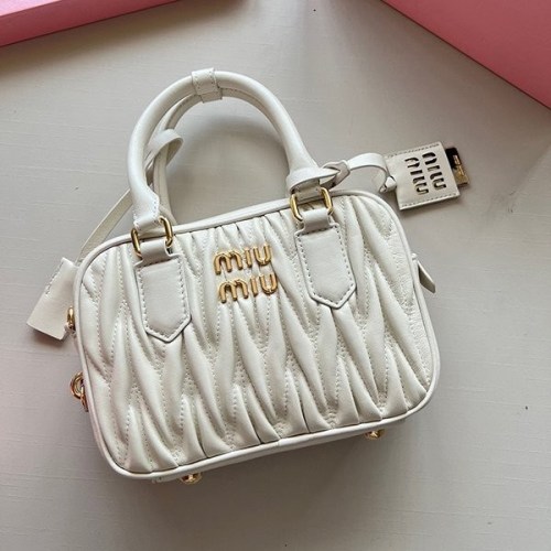 争奪戦♡ミュウミュウ ハンドバッグ スーパーコピー myh52533