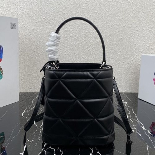 注目★プラダ ロゴ ハンドバッグ ショルダーバッグ 偽物 puq26310