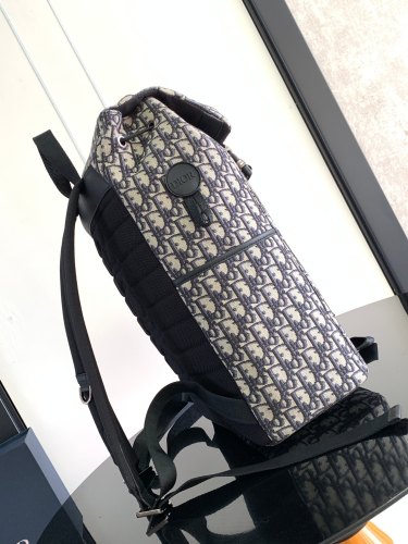 入手困難品！ディオール メンズ バックパック コピー 1ESBA170701YKY