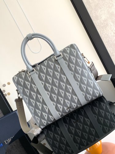 送料込 ディオール メンズ ブリーフケース 偽物1ADBR088CDP