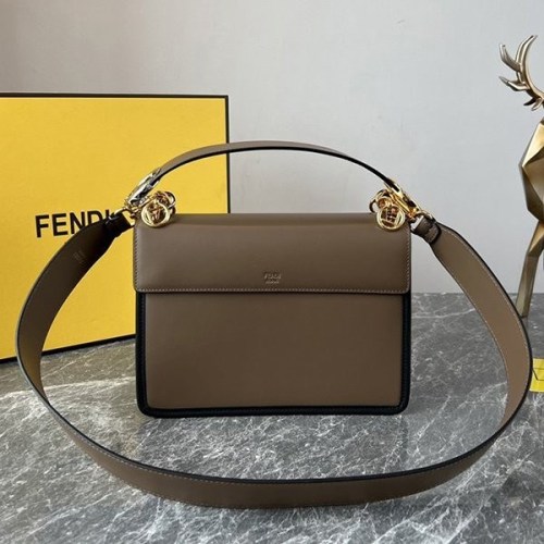 入手困難品！フェンディ FFロゴ 偽物 バッグ ショルダーバッグ fee69010