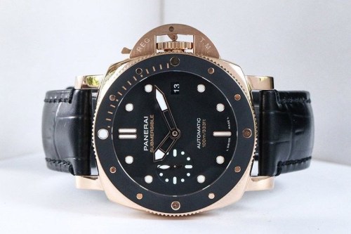 パネライ サブマーシブル・オロカーボコピー 44MM PAM00974