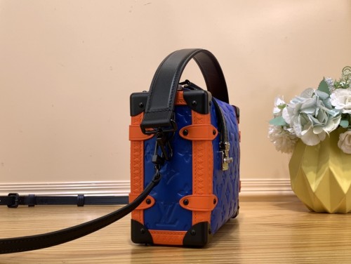 定番人気！ ルイヴィトン メンズ ショルダーバッグ コピーM46358