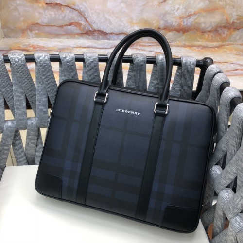 入手困難品！ バーバリー メンズ ブリーフケース 偽物