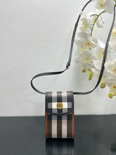 定番人気！ バーバリー メンズ 携帯電話バッグ スーパーコピー