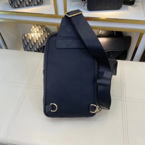入手困難品！ グッチ メンズ ボディバッグ 偽物