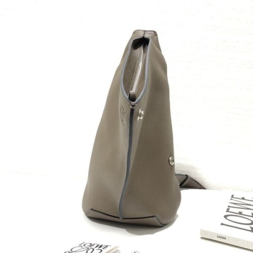 人気急上昇ロエベ ショルダーバッグ 偽物 アントン スリング Anton Sling カーフスキン lod74176