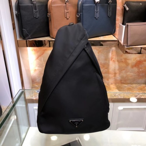 ☆超人気☆ プラダ メンズ ボディバッグ スーパーコピー2VZ092