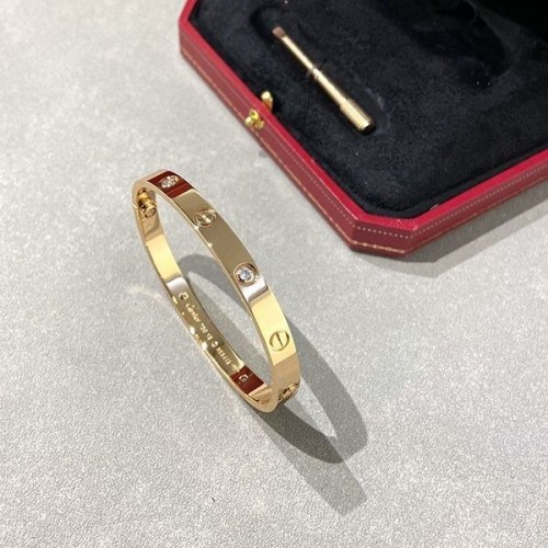 高品質♪♪♪カルティエ LOVE ブレスレット 偽物 kal87671