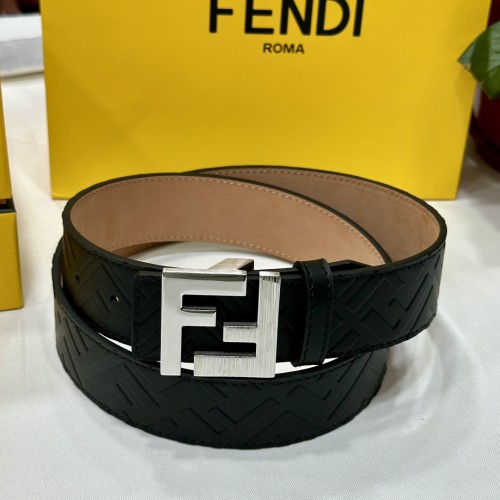 注目度抜群！フェンディ 新作 メンズベルト コピー 40mm