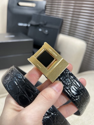 完売必至 イヴサンローラン 新作 レディースベルト 偽物 30mm