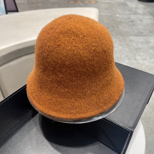 日本未入荷 フェンディ ハット 偽物