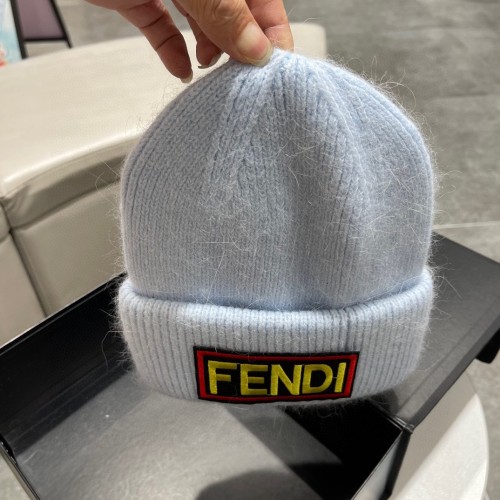 新色登場☆ フェンディ ニット帽 コピー