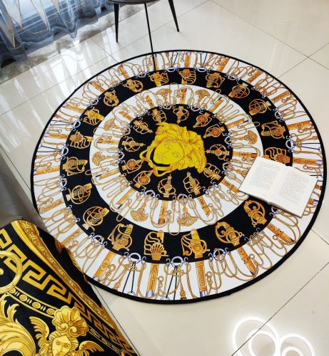 人気爆発☆ ヴェルサーチェ 2024新作 バスマット 滑り止め★トイレ新居玄関マット ベッドルーム浴室オフィス 新居マット 新居寝具用品